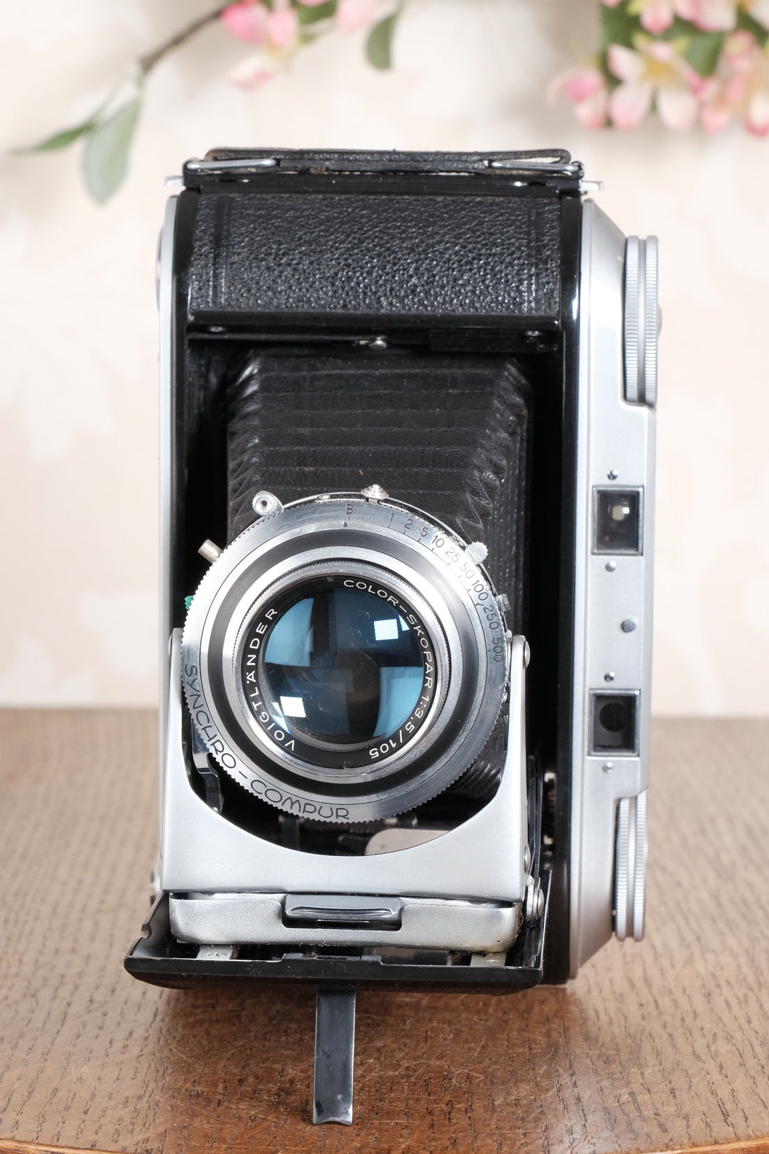 Near Mint! 1952 Voigtlander 6x9 Bessa II with Color-Skopar lens & original leather case. Freshly Serviced, CLA'd.