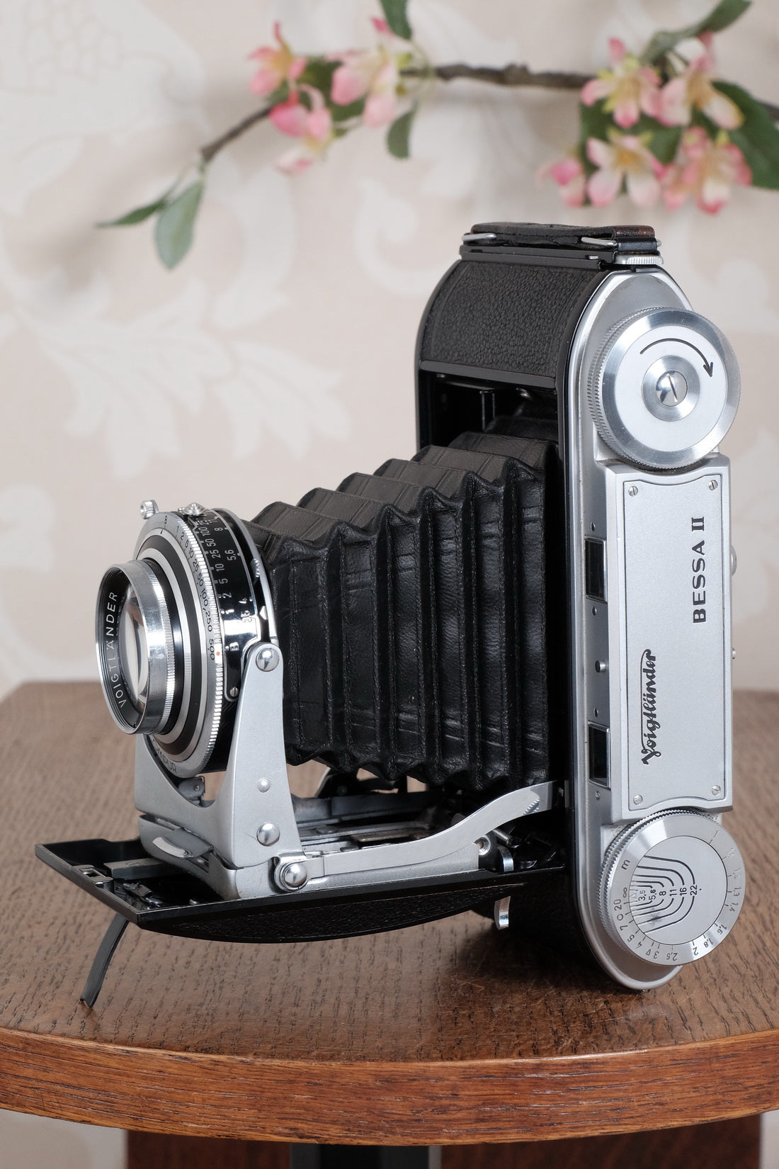 Near Mint! 1952 Voigtlander 6x9 Bessa II with Color-Skopar lens & original leather case. Freshly Serviced, CLA'd.