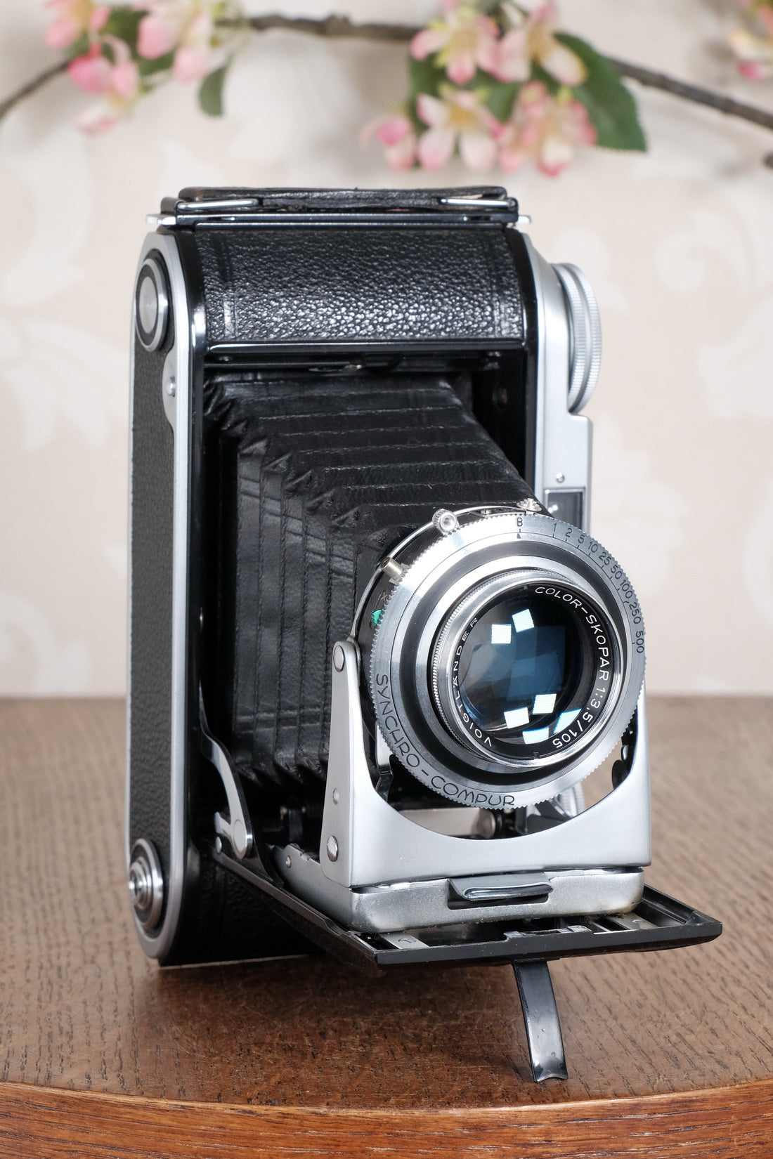 Near Mint! 1952 Voigtlander 6x9 Bessa II with Color-Skopar lens & original leather case. Freshly Serviced, CLA'd.