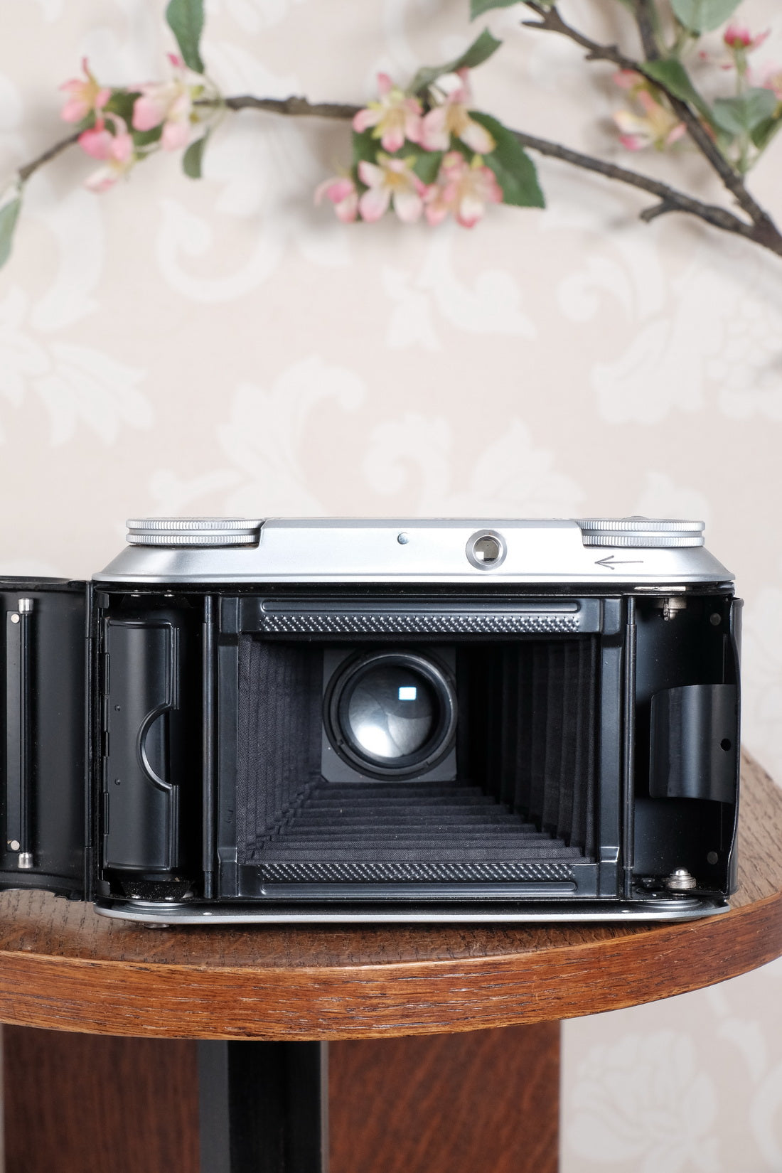 Near Mint! 1952 Voigtlander 6x9 Bessa II with Color-Skopar lens & original leather case. Freshly Serviced, CLA'd.