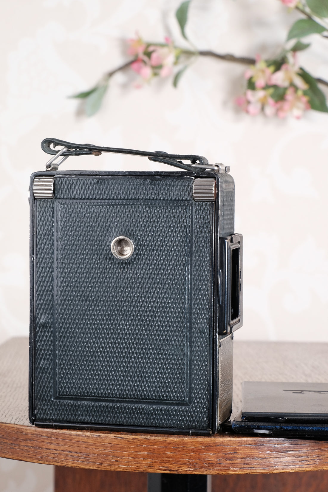Rare Green Voigtlander 1934 Bergheil (DeLuxe) Camera with 120mm Heliar lens & leather case! Freshly serviced, CLA'd!
