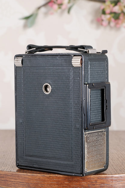 Rare Green Voigtlander 1934 Bergheil (DeLuxe) Camera with 120mm Heliar lens & leather case! Freshly serviced, CLA'd!