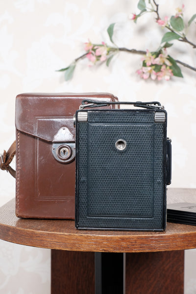 Rare Green Voigtlander 1934 Bergheil (DeLuxe) Camera with 120mm Heliar lens & leather case! Freshly serviced, CLA'd!