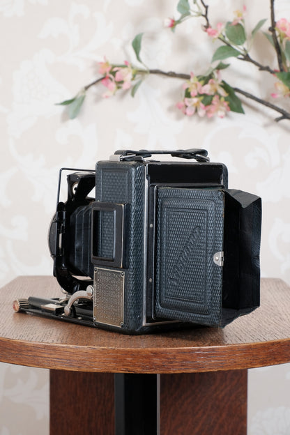 Rare Green Voigtlander 1934 Bergheil (DeLuxe) Camera with 120mm Heliar lens & leather case! Freshly serviced, CLA'd!