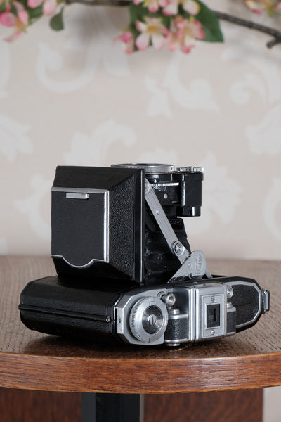 1949 Zeiss Ikon Super Ikonta with “T” coated Tessar lens. CLA’d, Freshly Serviced!
