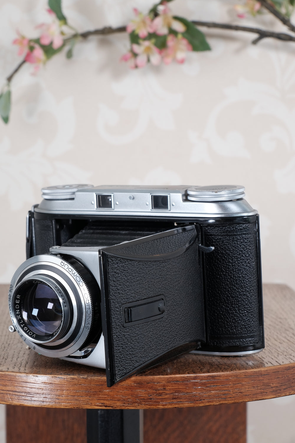 Superb! 1953 Voigtlander 6x9 Bessa II with Color-Skopar lens. Freshly Serviced, CLA'd.