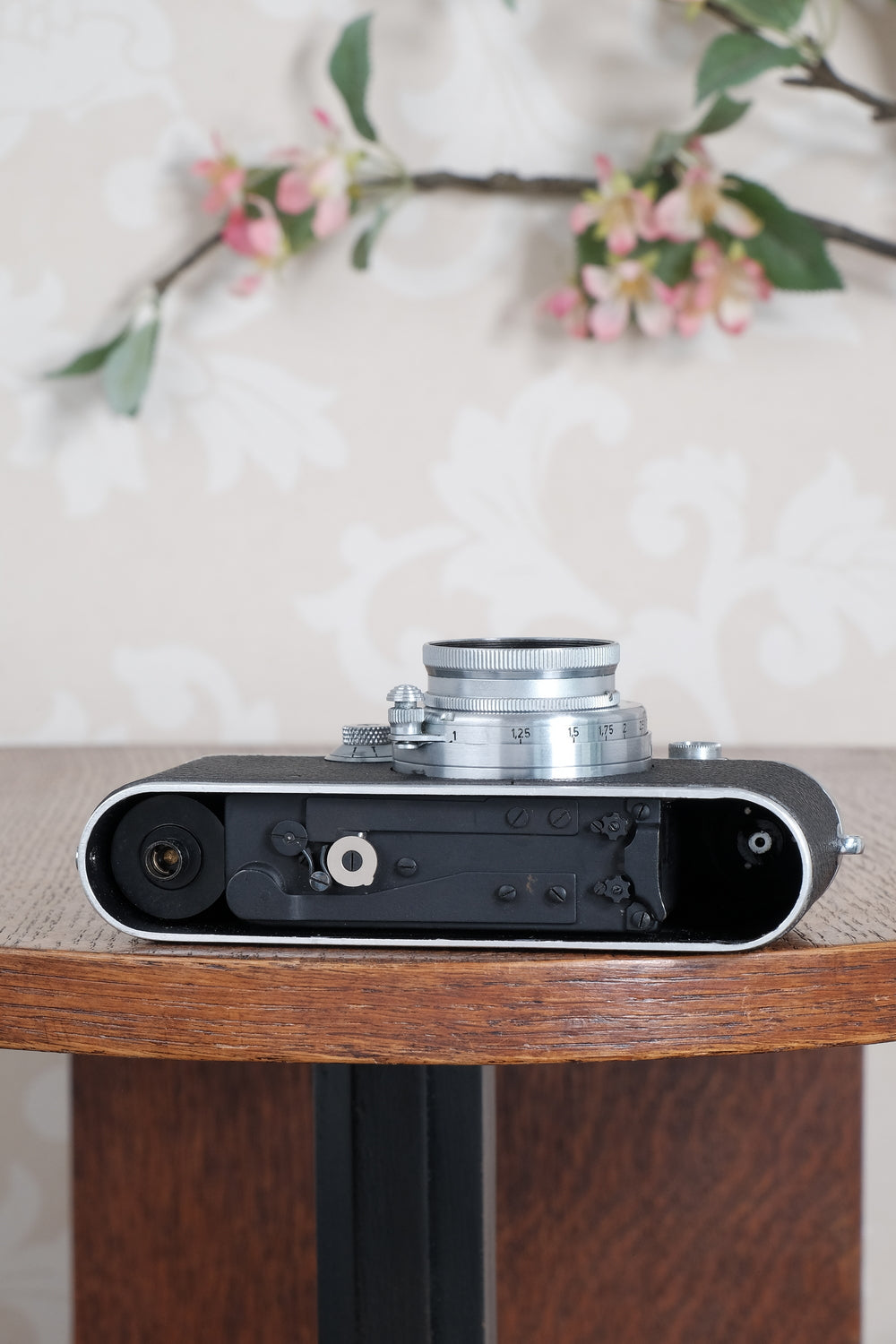 Superb! 1938 Leitz Leica IIIa with 2.0/50mm lens and camera case, Freshly Serviced, CLA'd