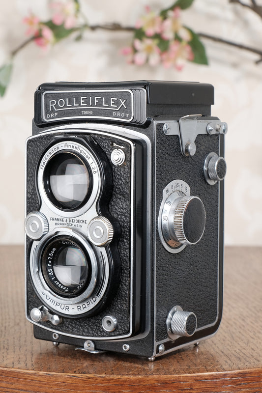 Superb! 1938 Rolleiflex Automat with original leather case, Freshly Serviced, CLA’d!