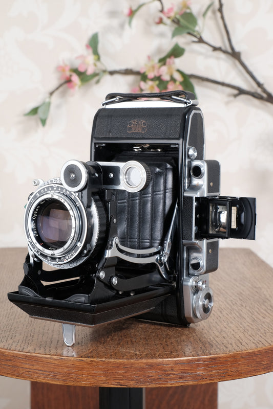 SUPERB! 1953 Zeiss-Ikon Super 6x9 Ikonta 531/2, Synchro-Compur & Coated Zeiss Tessar lens and reduction mask. CLA’d, Freshly Serviced!