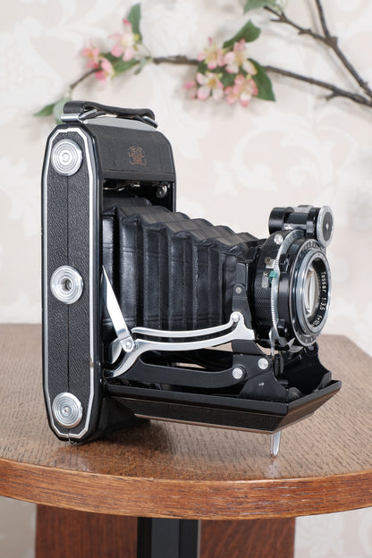 SUPERB! 1953 Zeiss-Ikon Super 6x9 Ikonta 531/2, Synchro-Compur & Coated Zeiss Tessar lens and reduction mask. CLA’d, Freshly Serviced!