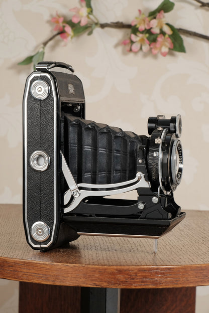 SUPERB! 1938 Zeiss Ikon Super Ikonta 6x9, Tessar lens. CLA’d, Freshly Serviced! - Zeiss-Ikon- Petrakla Classic Cameras