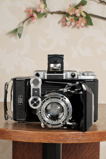 SUPERB! 1938 Zeiss Ikon Super Ikonta 6x9, Tessar lens. CLA’d, Freshly Serviced! - Zeiss-Ikon- Petrakla Classic Cameras