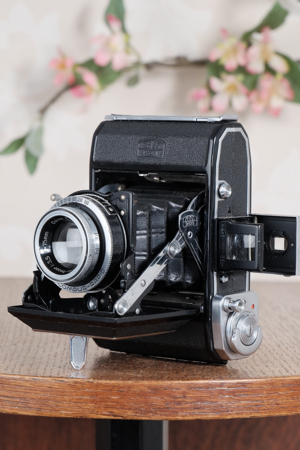 Near Mint! 1949 Zeiss-Ikon Ikonta. Freshly Serviced, CLA'd