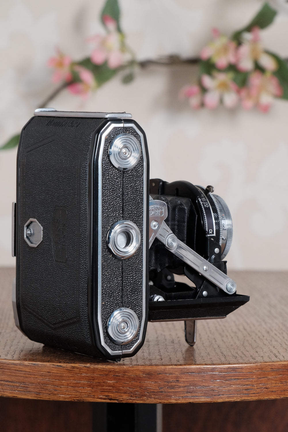 Near Mint! 1949 Zeiss-Ikon Ikonta. Freshly Serviced, CLA'd