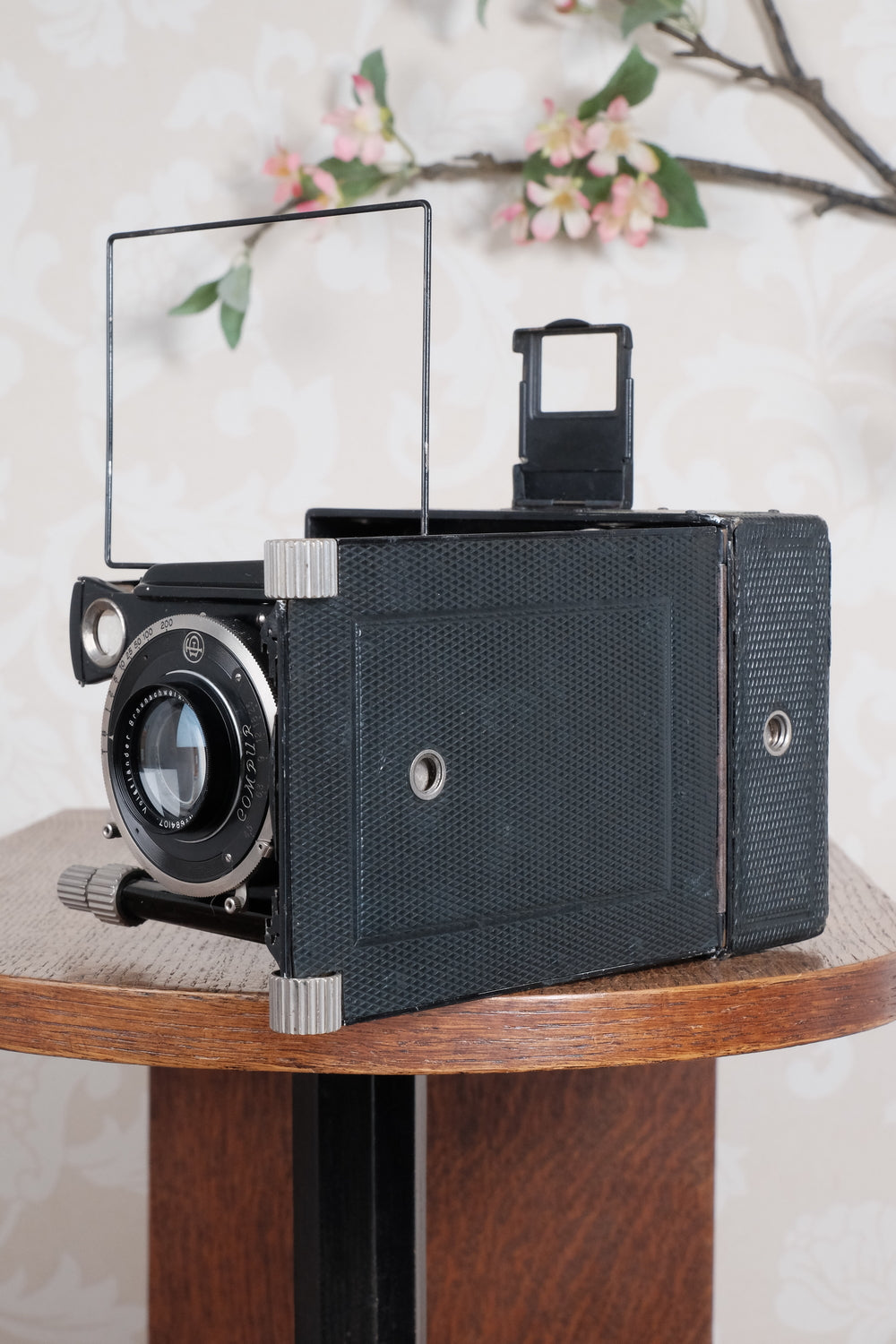 Rare Green Voigtlander 1934 Bergheil (DeLuxe) Camera with Heliar lens and roll-film back. Freshly serviced, CLA'd!