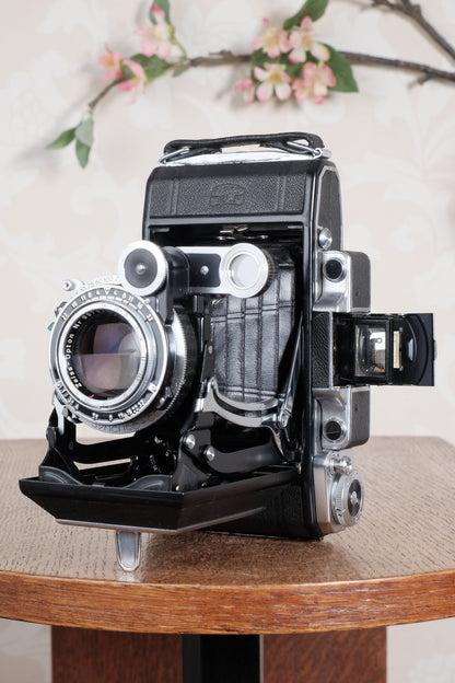 SUPERB! 1953 Zeiss-Ikon Super 6x9 Ikonta 531/2, Synchro-Compur & Coated Zeiss Tessar lens. CLA’d, Freshly Serviced! - Zeiss-Ikon- Petrakla Classic Cameras