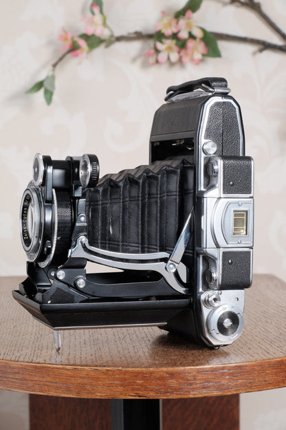 SUPERB! 1953 Zeiss-Ikon Super 6x9 Ikonta 531/2, Synchro-Compur & Coated Zeiss Tessar lens. CLA’d, Freshly Serviced! - Zeiss-Ikon- Petrakla Classic Cameras