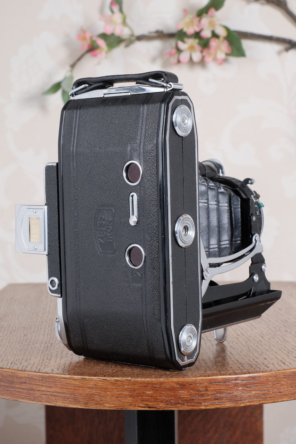 SUPERB! 1953 Zeiss-Ikon Super 6x9 Ikonta 531/2, Synchro-Compur