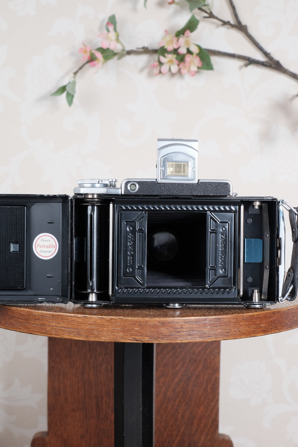 SUPERB! 1953 Zeiss-Ikon Super 6x9 Ikonta 531/2, Synchro-Compur