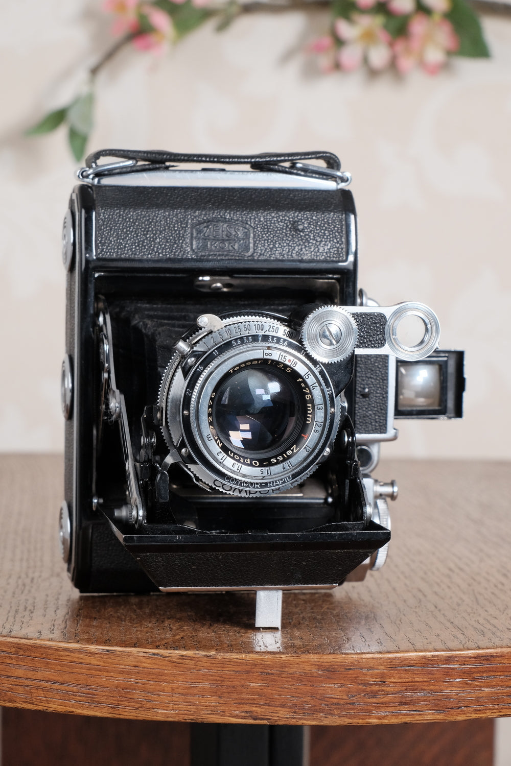 Superb! 1949 Zeiss Ikon Super Ikonta, Coated Zeiss-Opton Tessar