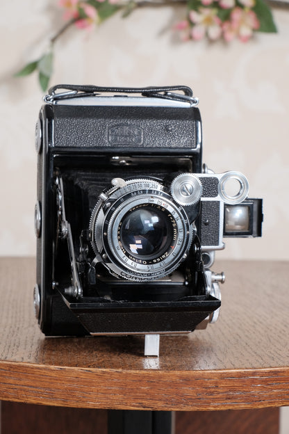 Superb! 1949 Zeiss Ikon Super Ikonta, Coated Zeiss-Opton Tessar. CLA’d, Freshly Serviced! - Zeiss-Ikon- Petrakla Classic Cameras