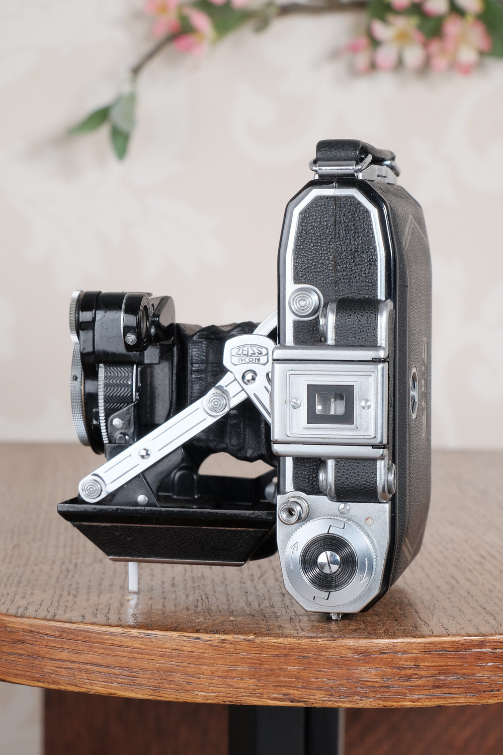 A1350 Zeiss Ikon SUPER IKONIA フィルムカメラ Superb! 1949 Zeiss Ikon Super Ikonta, Coated Zeiss-Opton Tessar