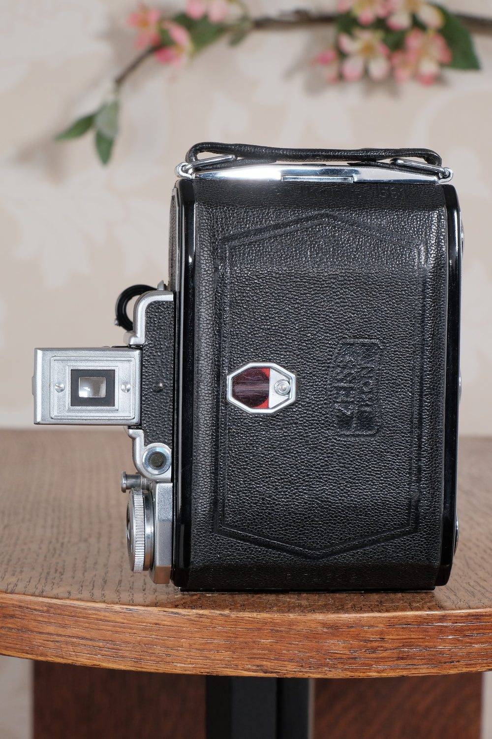 A1350 Zeiss Ikon SUPER IKONIA フィルムカメラ 1949 Zeiss Ikon Super Ikonta with “T” coated Tessar lens. CLA'd