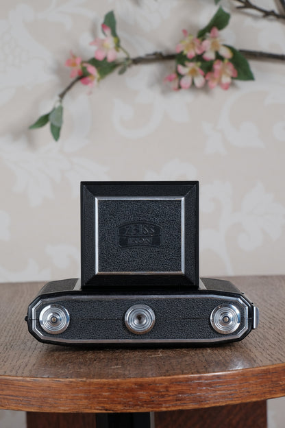 Near Mint! 1952 6x6 Zeiss-Ikon Ikonta. Freshly Serviced, CLA'd - Zeiss-Ikon- Petrakla Classic Cameras