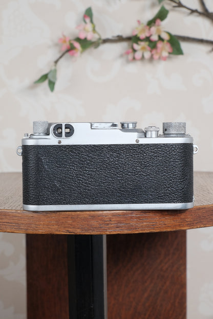Superb! 1945 LEITZ LEICA IIIc, the desirable wartime “stepper”model. Freshly Serviced CLA'd! - Leitz- Petrakla Classic Cameras