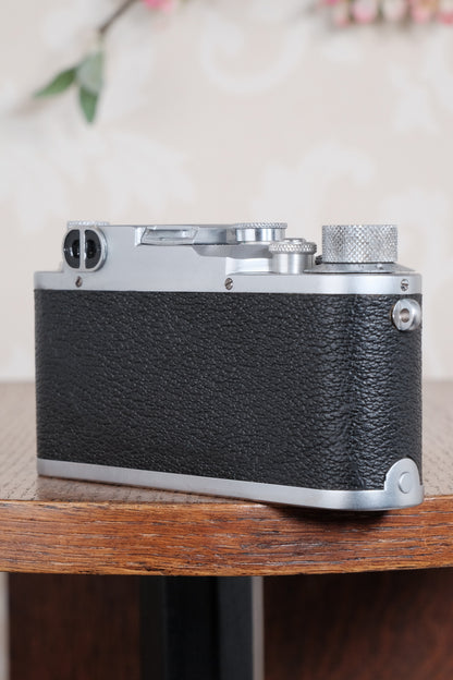 Superb! 1945 LEITZ LEICA IIIc, the desirable wartime “stepper”model. Freshly Serviced CLA'd! - Leitz- Petrakla Classic Cameras
