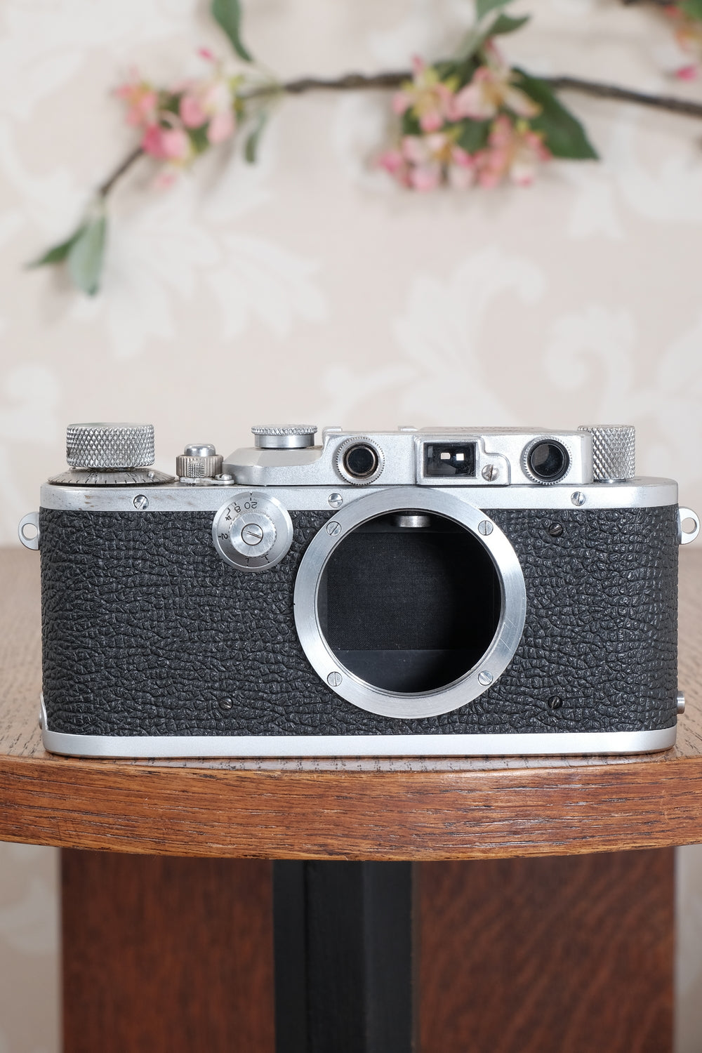 LEICA IIIA DE 1935 + objectif Leitz Elmar + Etui en cuir noir - TBE EUR 490,00 - FR LEICA IIIA DE 1935 + objectif Leitz Elmar + Etui en cuir noir - TBE EUR 490,00 - FR