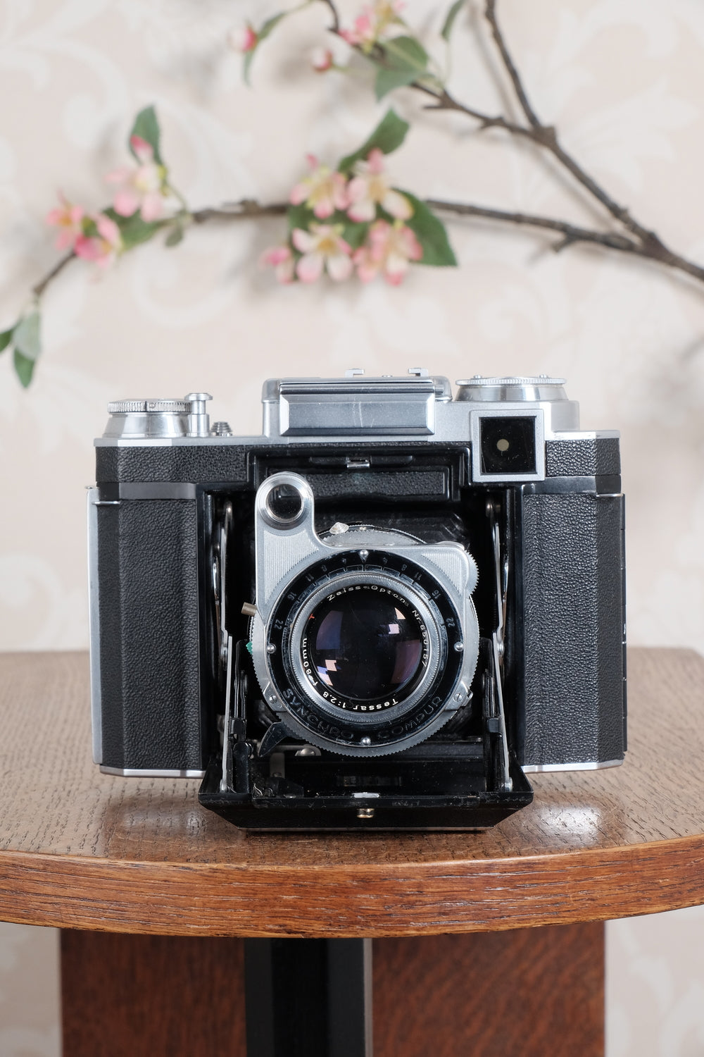 Superb! 1952 Zeiss-Ikon Super Ikonta B, Coated Tessar & Synchro