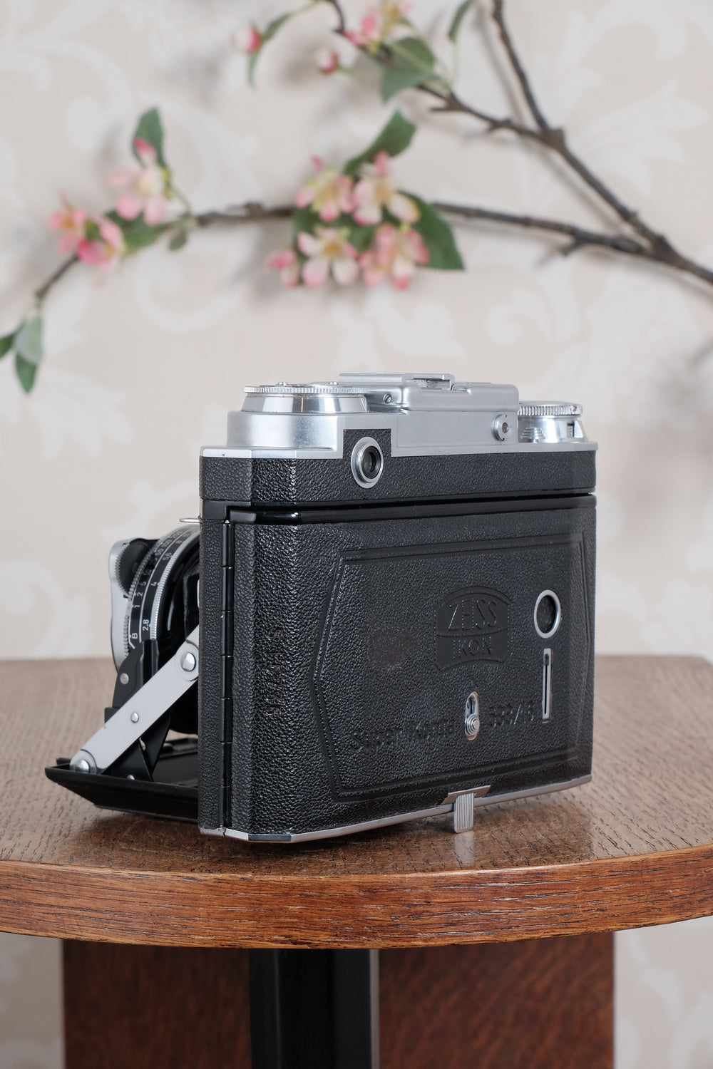Superb! 1952 Zeiss-Ikon Super Ikonta B, Coated Tessar & Synchro