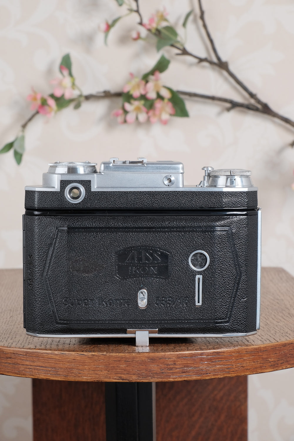 Superb! 1952 Zeiss-Ikon Super Ikonta B, Coated Tessar & Synchro
