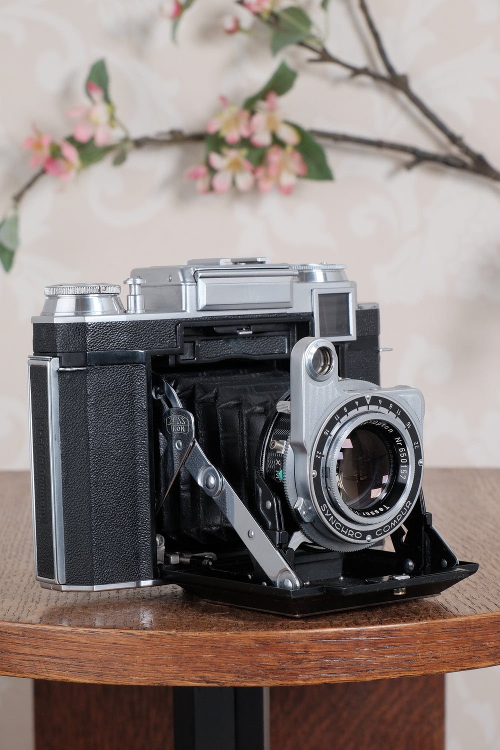 Superb! 1952 Zeiss-Ikon Super Ikonta B, Coated Tessar & Synchro
