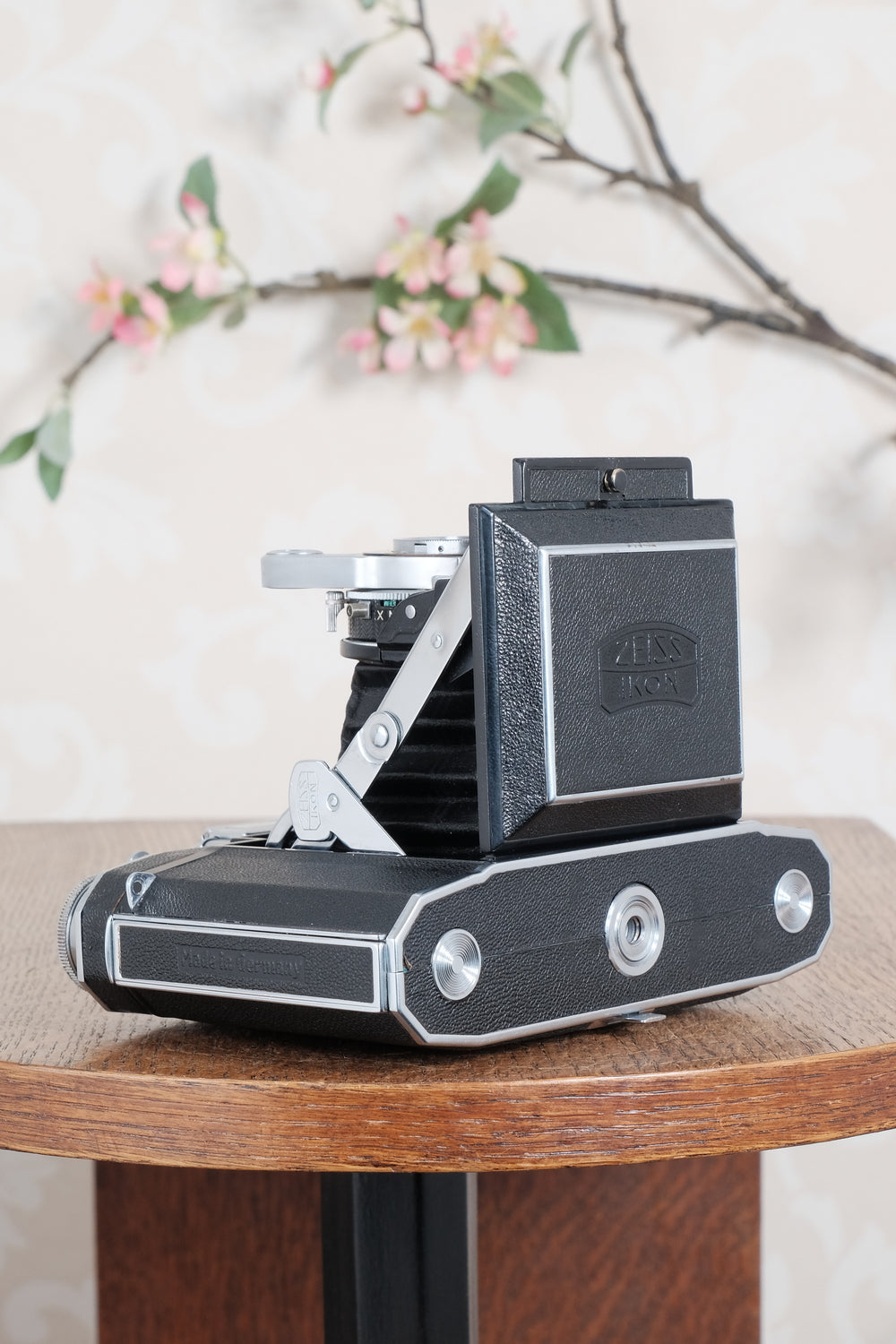 Superb! 1952 Zeiss-Ikon Super Ikonta B, Coated Tessar & Synchro