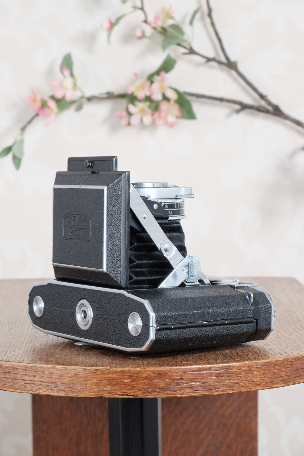 Superb! 1952 Zeiss-Ikon Super Ikonta B, Coated Tessar & Synchro