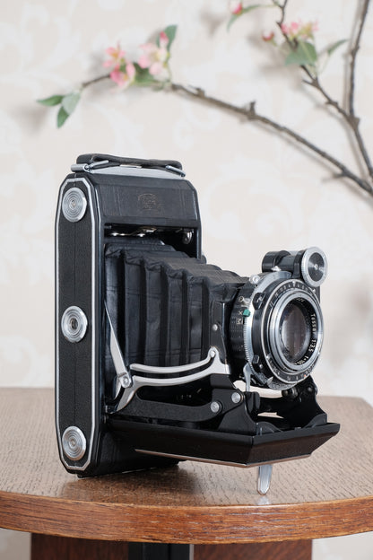 SUPERB! 1952 Zeiss Ikon Super Ikonta 6x9, Tessar lens. CLA’d, Freshly Serviced! - Zeiss-Ikon- Petrakla Classic Cameras