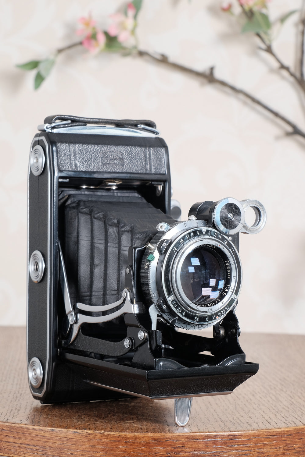 SUPERB! 1952 Zeiss Ikon Super Ikonta 6x9, Tessar lens. CLA'd