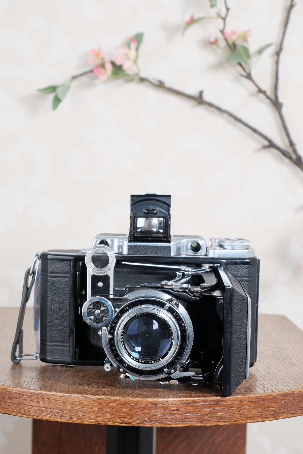 SUPERB! 1952 Zeiss Ikon Super Ikonta 6x9, Tessar lens. CLA'd