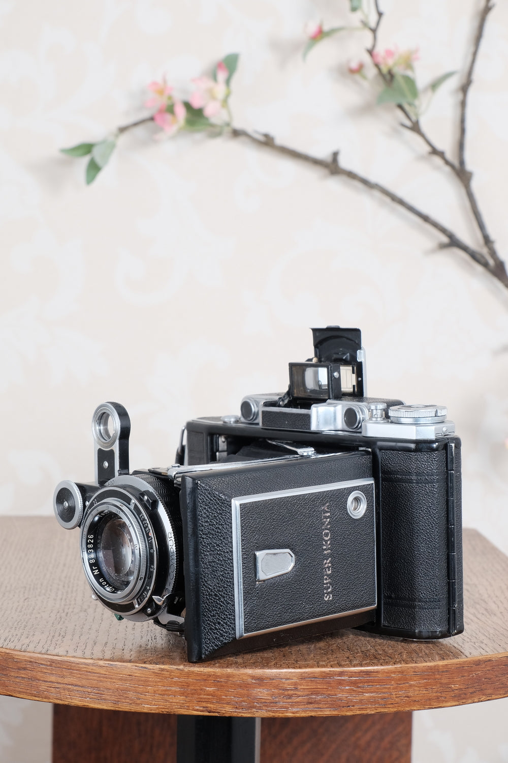 SUPERB! 1952 Zeiss Ikon Super Ikonta 6x9, Tessar lens. CLA’d, Freshly Serviced! - Zeiss-Ikon- Petrakla Classic Cameras
