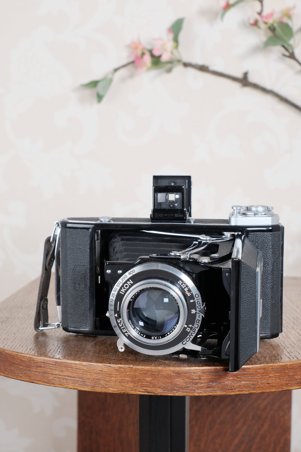 Mint! 1949 Zeiss-Ikon Ikonta 6x9, CLA'd, Freshly Serviced! - Zeiss-Ikon- Petrakla Classic Cameras