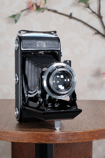 Near Mint! 1938 Zeiss-Ikon Ikonta 6x9, with leather case, CLA'd, Freshly Serviced! - Zeiss-Ikon- Petrakla Classic Cameras