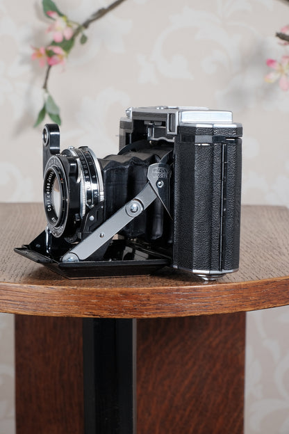 Superb! 1935 Zeiss Ikon Super Ikonta, Rare first year version ! Freshly serviced, CLA’d - Zeiss-Ikon- Petrakla Classic Cameras