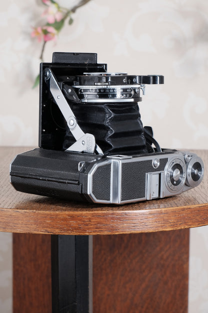 Superb! 1935 Zeiss Ikon Super Ikonta, Rare first year version ! Freshly serviced, CLA’d - Zeiss-Ikon- Petrakla Classic Cameras