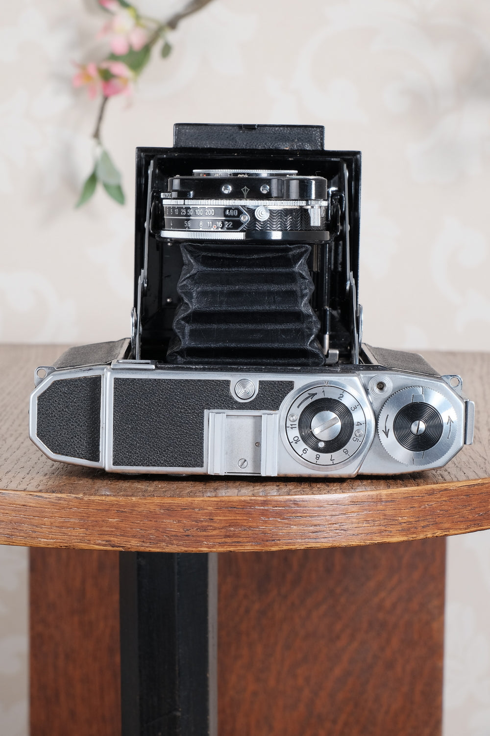 Superb! 1935 Zeiss Ikon Super Ikonta, Rare first year version ! Freshly serviced, CLA’d - Zeiss-Ikon- Petrakla Classic Cameras