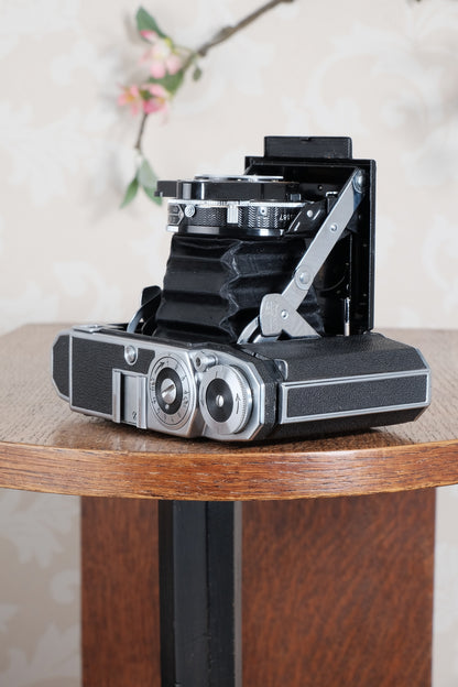 Superb! 1935 Zeiss Ikon Super Ikonta, Rare first year version ! Freshly serviced, CLA’d - Zeiss-Ikon- Petrakla Classic Cameras