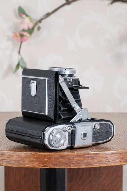 Near Mint! 1938 Zeiss Ikon Ikonta, CLA'd, Freshly Serviced! - Zeiss-Ikon- Petrakla Classic Cameras