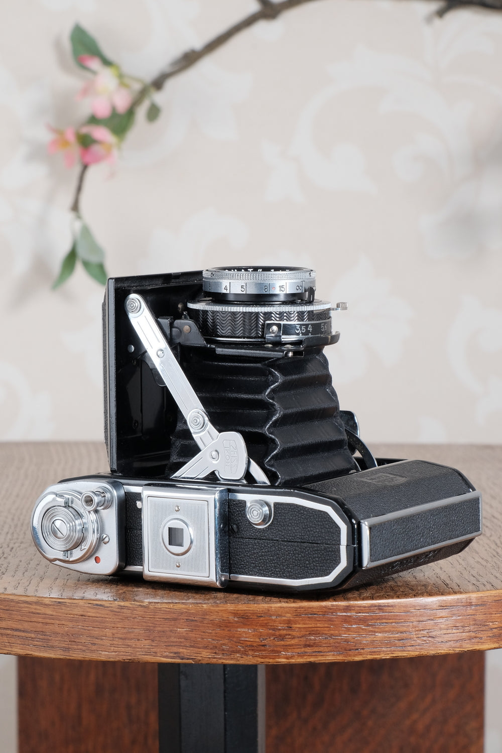Near Mint! 1938 Zeiss Ikon Ikonta, CLA'd, Freshly Serviced