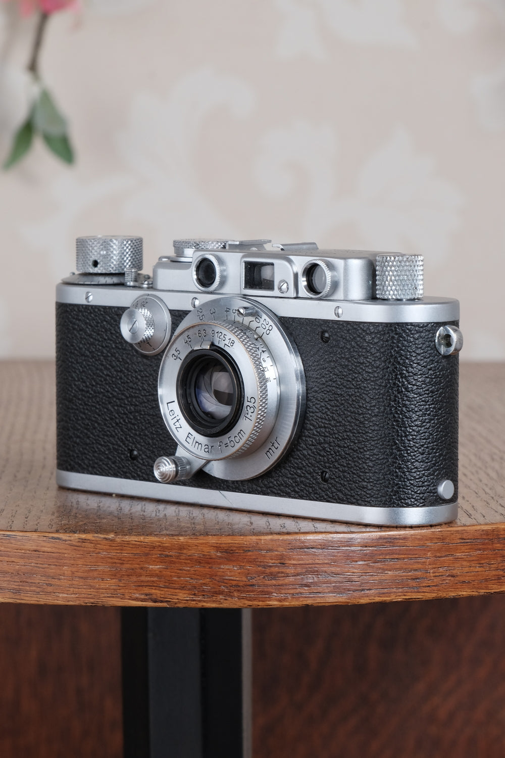 Superb! 1939 LEITZ LEICA IIIa with Elmar lens, case and spool